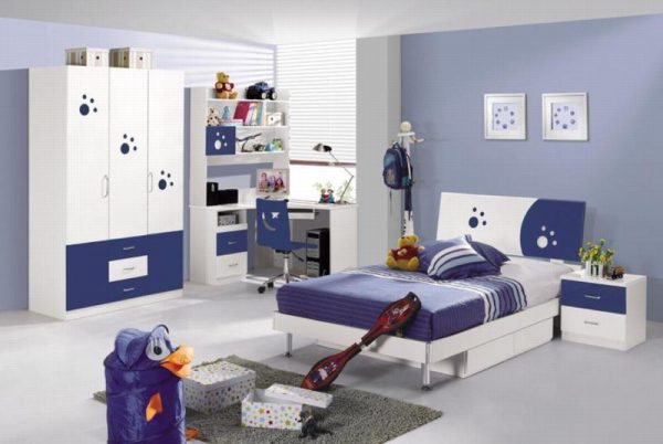 Mẫu phòng ngủ với tông màu xanh - trắng cho bé trai lớn