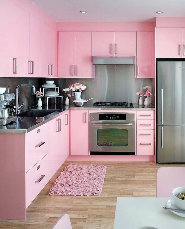 Thiết kế phòng bếp đẹp với tone hồng pastel cho cô nàng bánh bèo